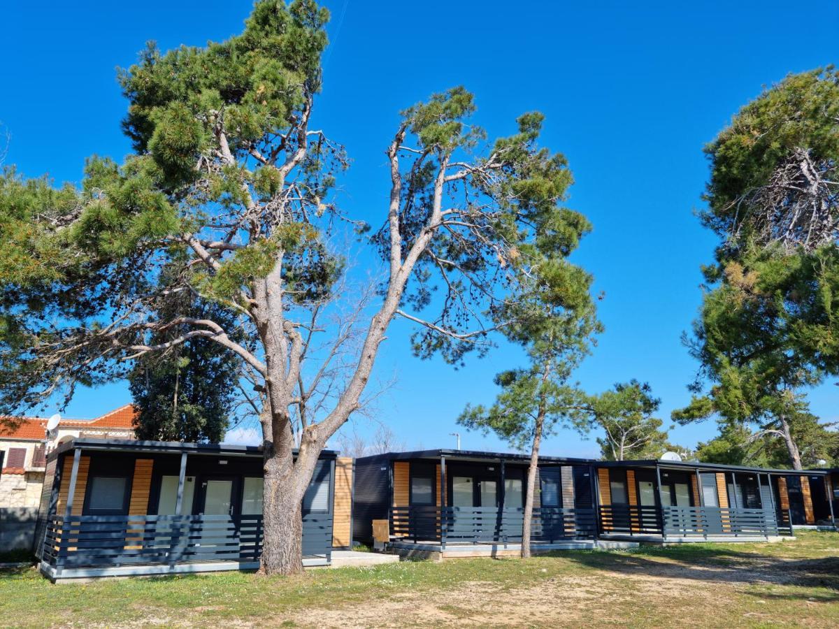 K9 Mobile Home Camp Dalmacija Privlaka Привлака Екстериор снимка